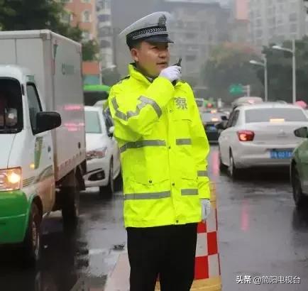 简阳市公安局推动警务现代化项目，提升城市安全水平