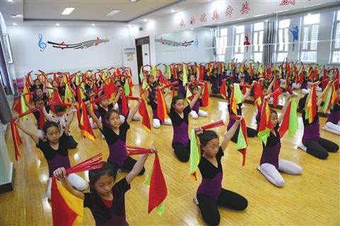 凉城县小学新任领导团队，引领未来教育的核心力量